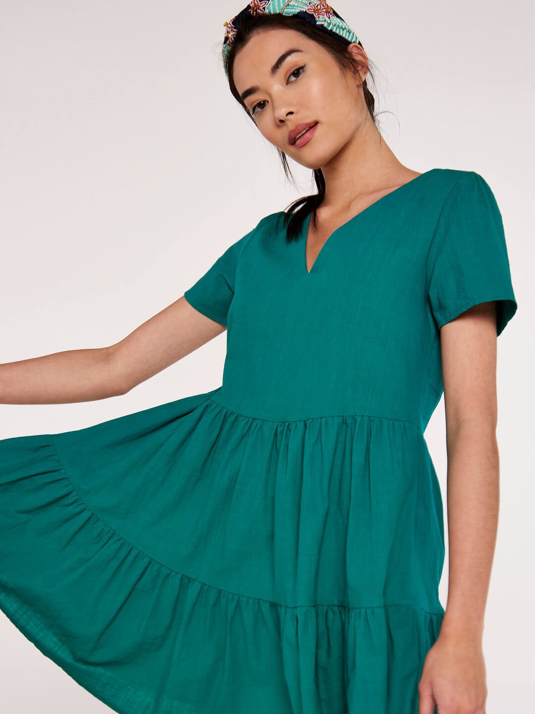 Robe courte à volants iviera Maille de coton écru effet crochet à motif papillons