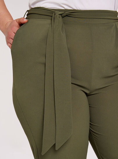 Curve Tapered Trousers