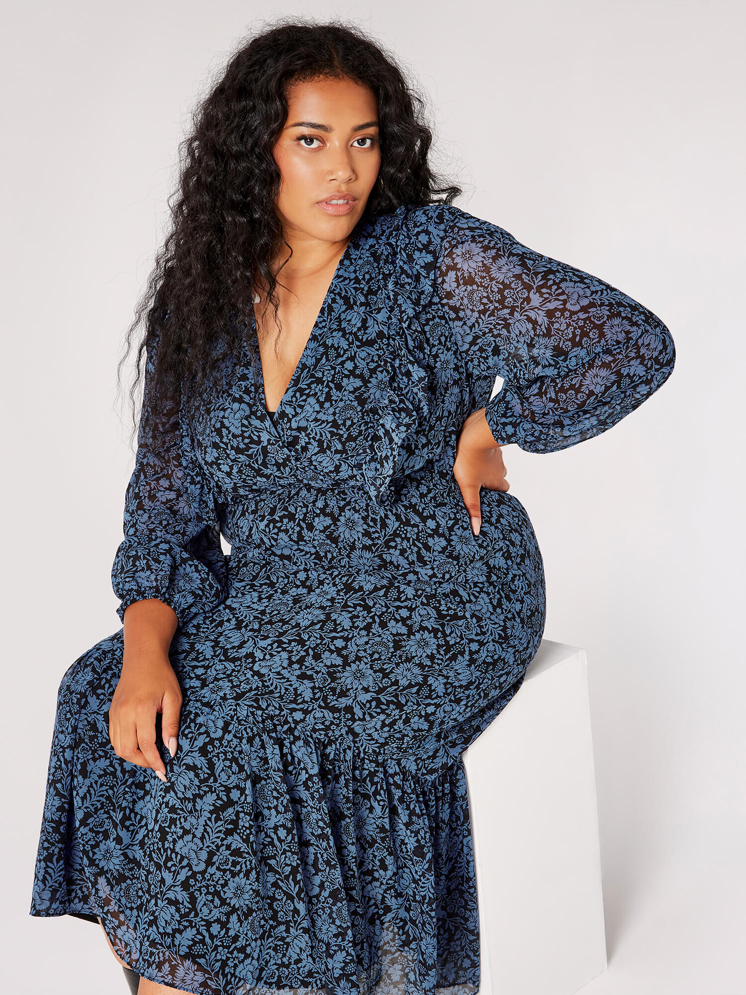 Apricot kleid blau blumen Sale