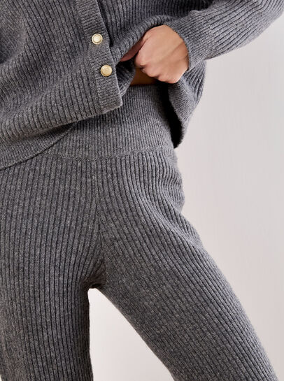 Soft Ribbed Knit Slim-Leg Joggers