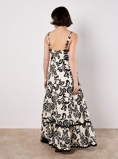 Monochrome Sarasa Floral Maxi Dress