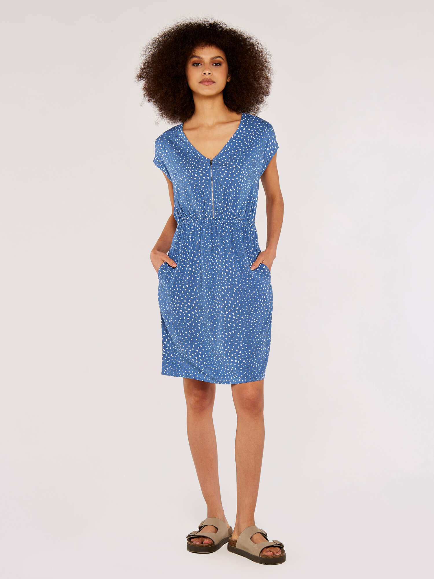 Robe zippee devant shop