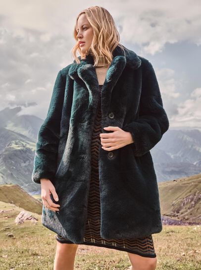 Oversized Super-Soft Faux Fur Coat