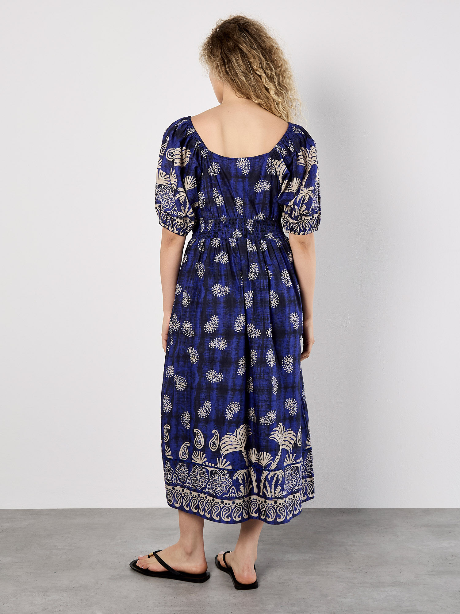 【ku_paru08】PAISLEY EMBROIDERY DRESS Crystal Paisley Embroidered Crepe Dress with Split Sleeves