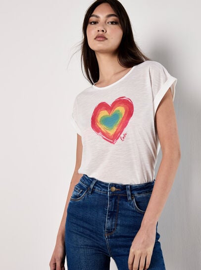 Heart Print Graphic T-Shirt