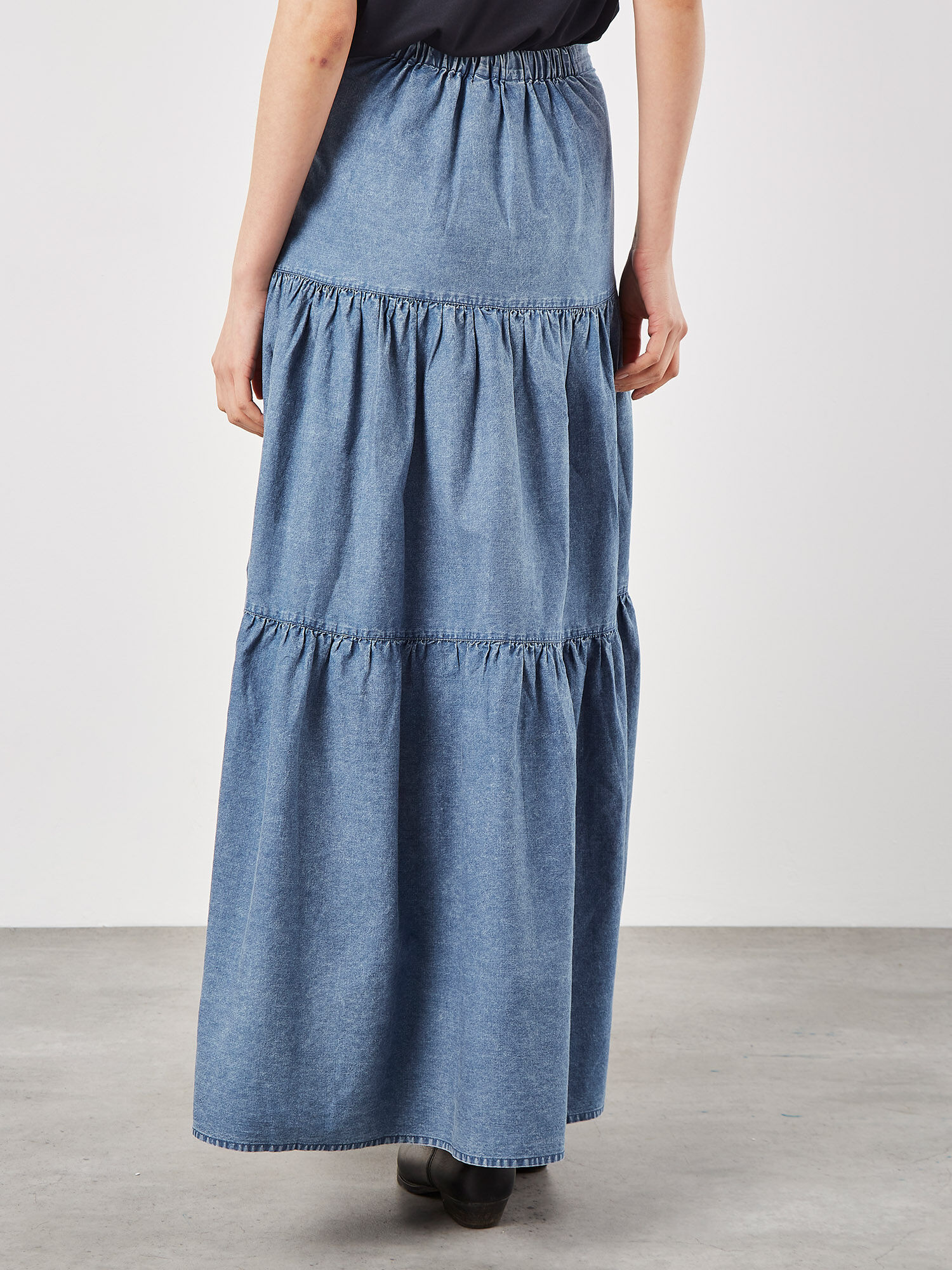 Tiered maxi denim skirt hotsell
