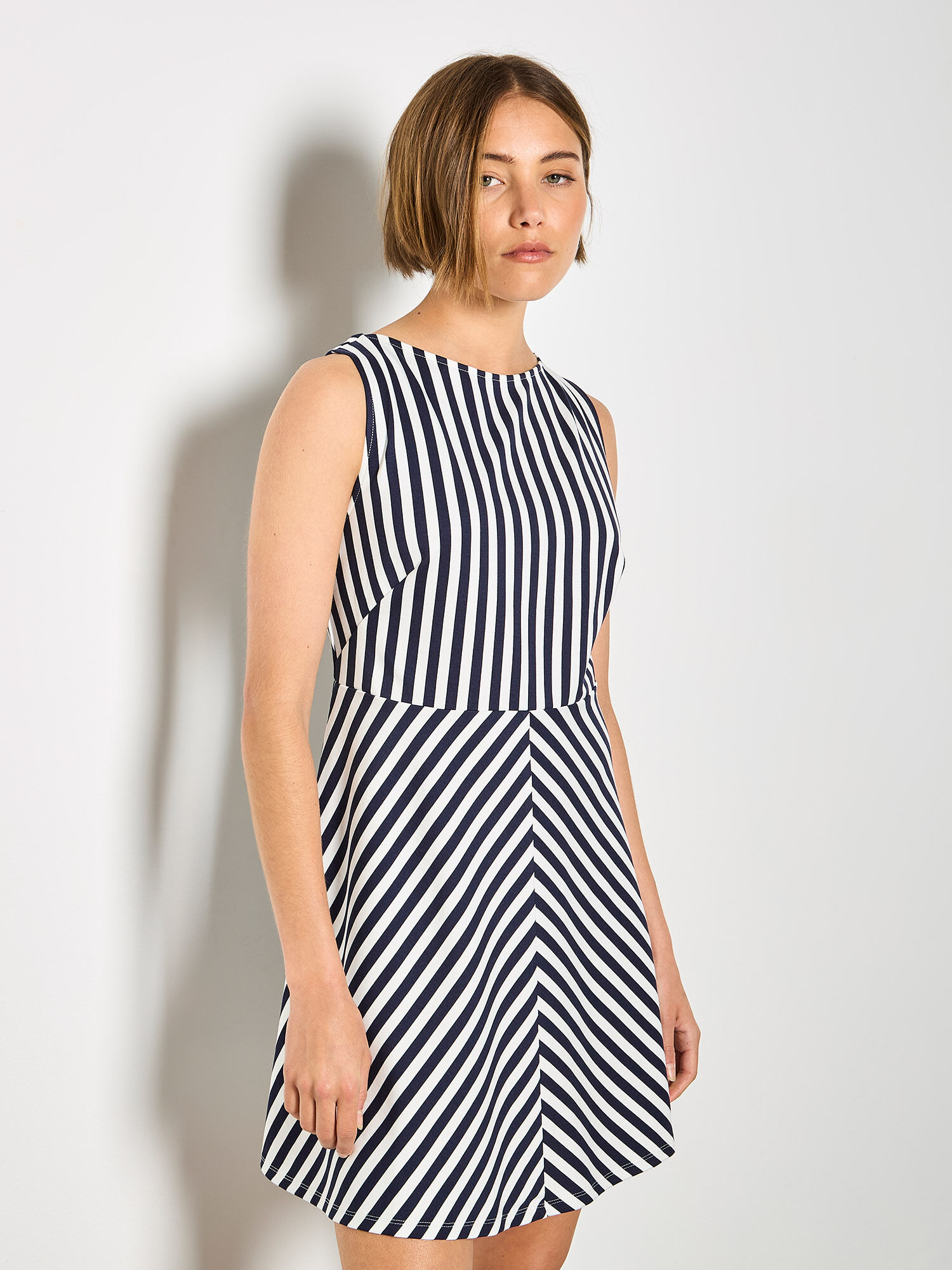 ワンピース Burberry stripe mini dress Stripe Jersey Knit Mini Dress | Apricot Clothing