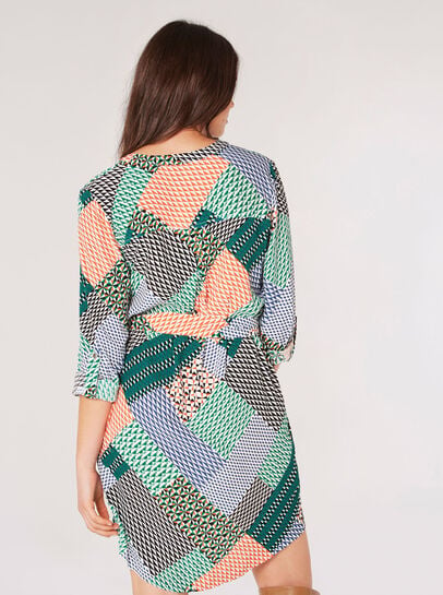 Mini-robe chemise à patchwork géométrique