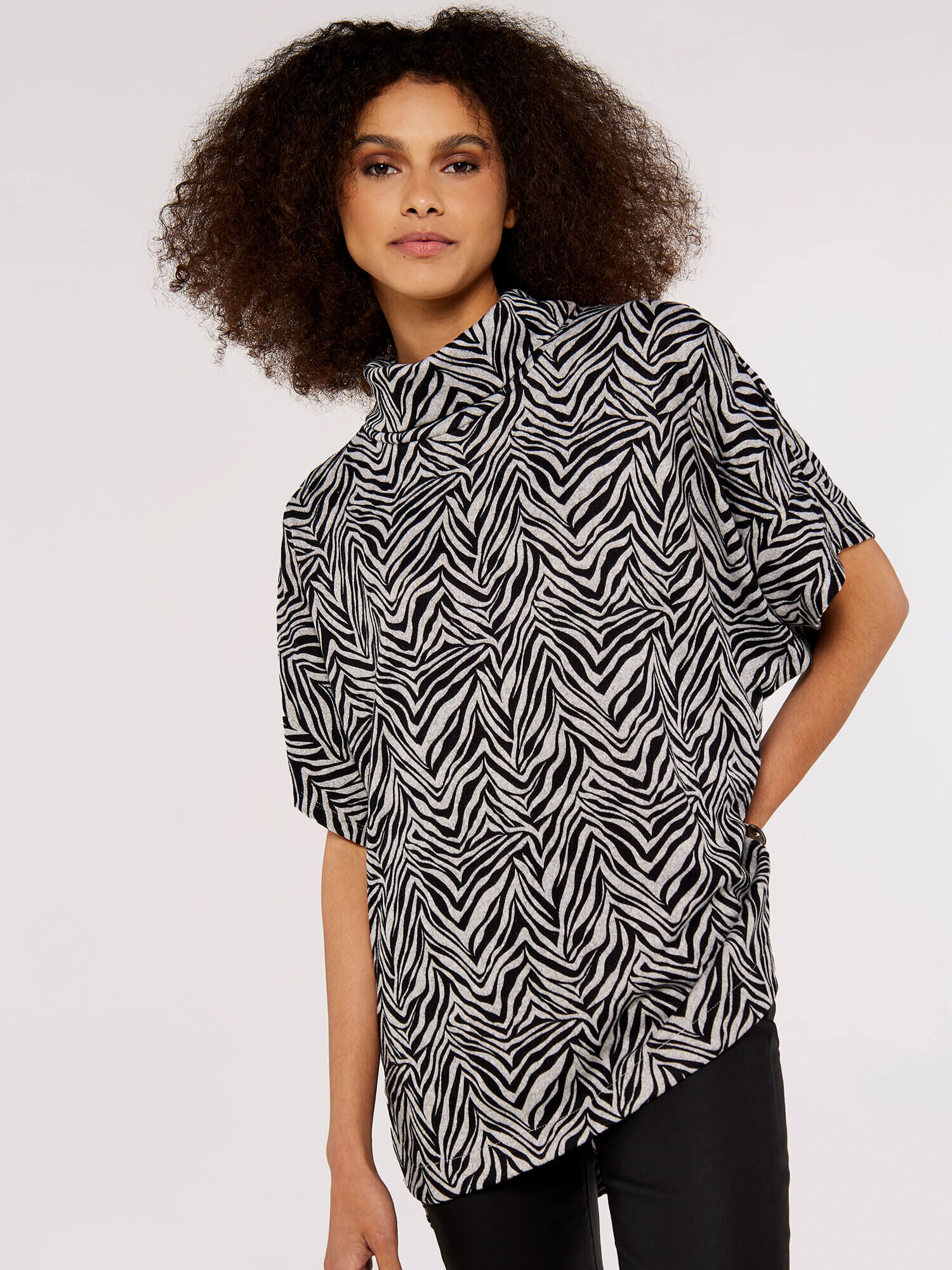 Animal print store polo neck