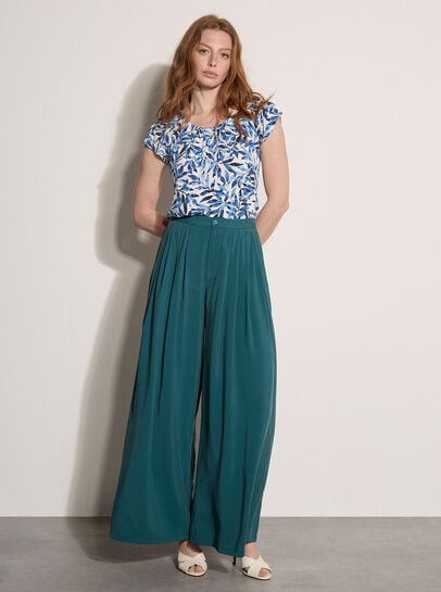 Leaf Print Tulip Sleeve Top