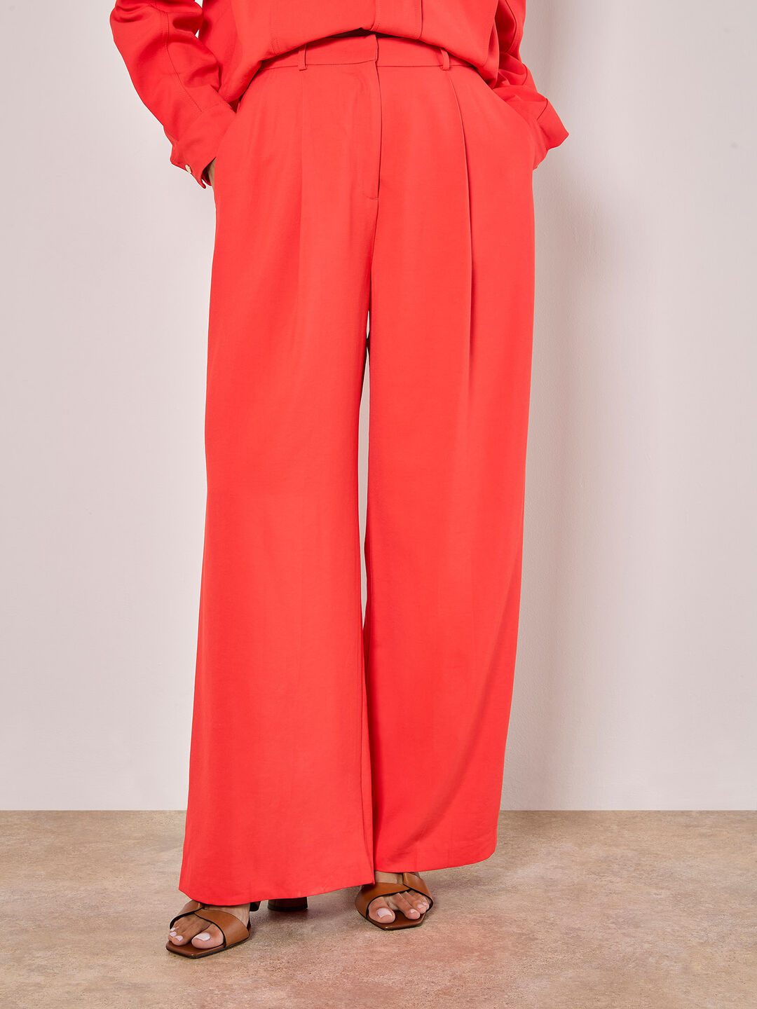 Soft Tailored Wide Leg Trousers