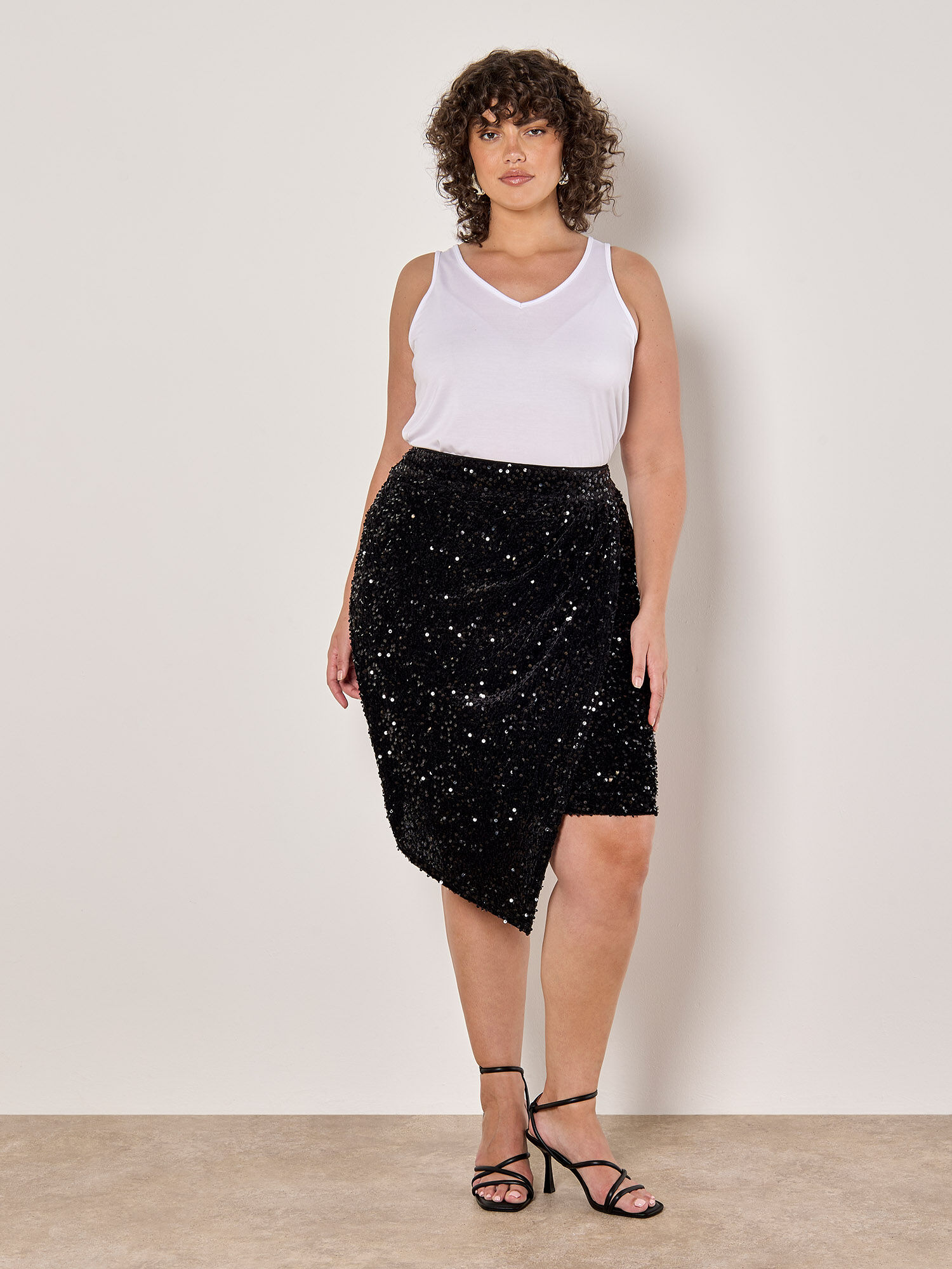 お買い得モデル Curve Velvet Sequin Wrap Mini Skirt | Apricot Clothing スカート
