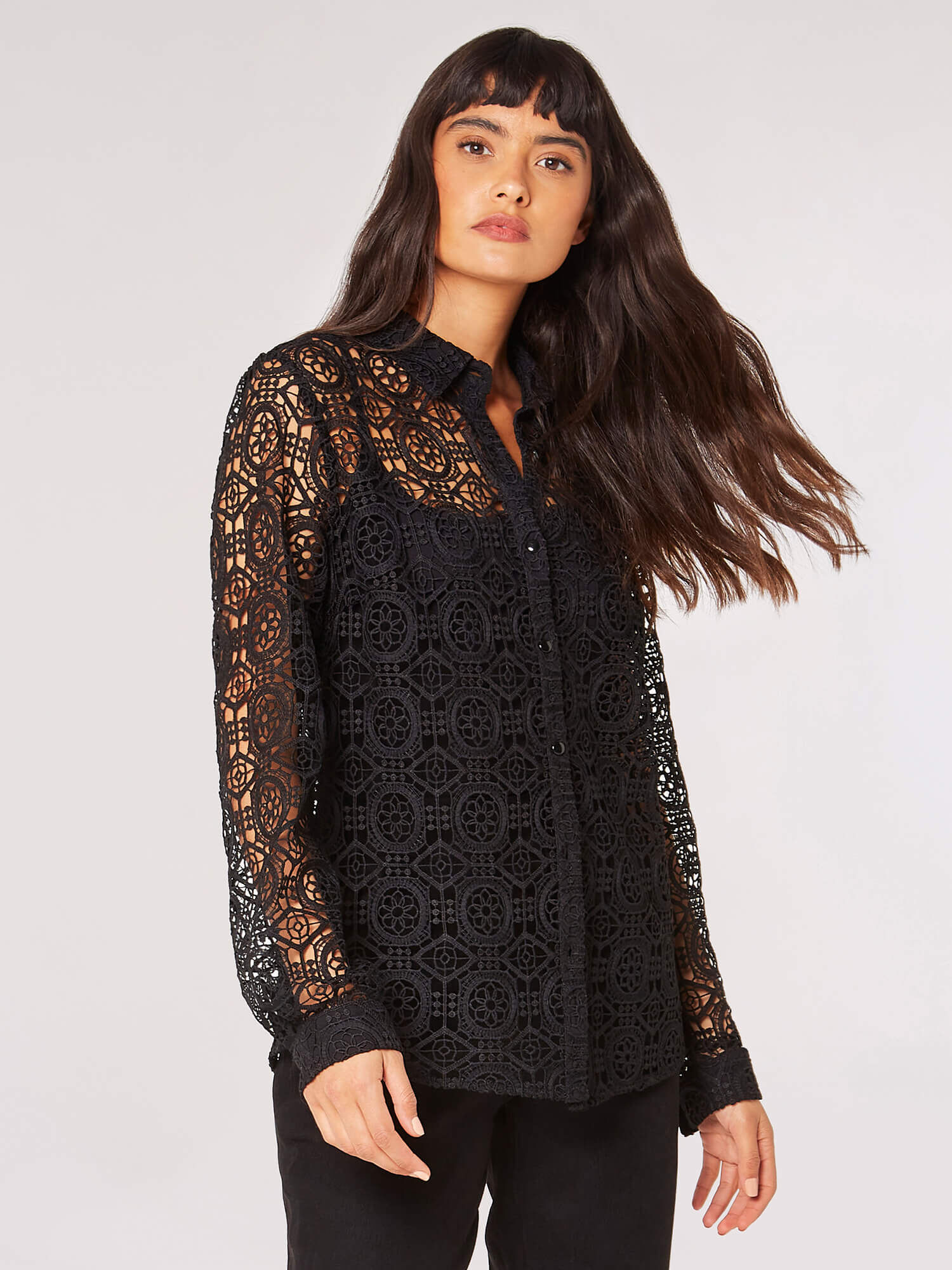トップス Time is on GEOMETRIC LACE SHIRTS Gucci GG Geometric Lace Shirt in Black | LN-CC