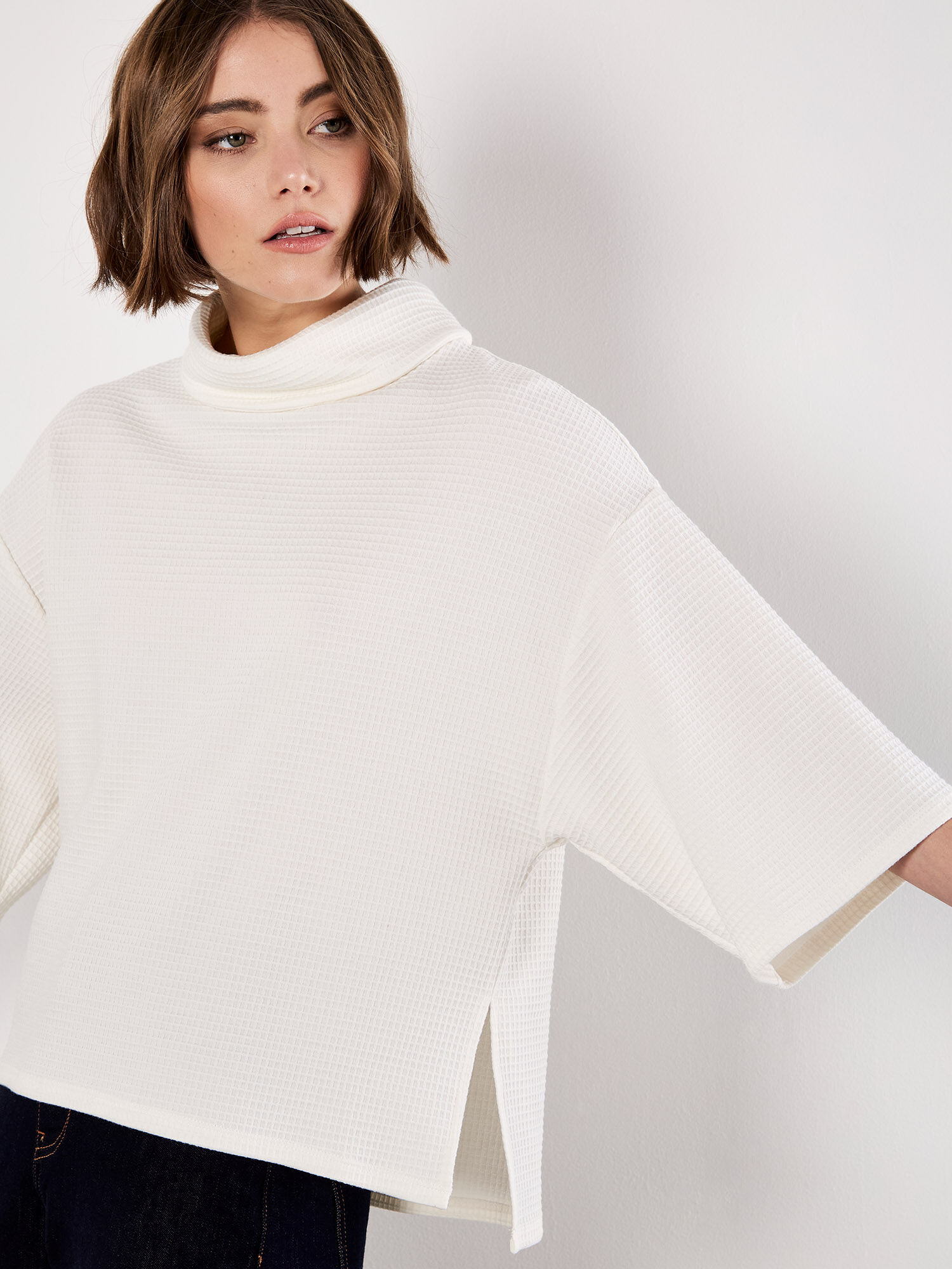 Waffle Knit Mock Neck T-Shirt | Apricot Clothing