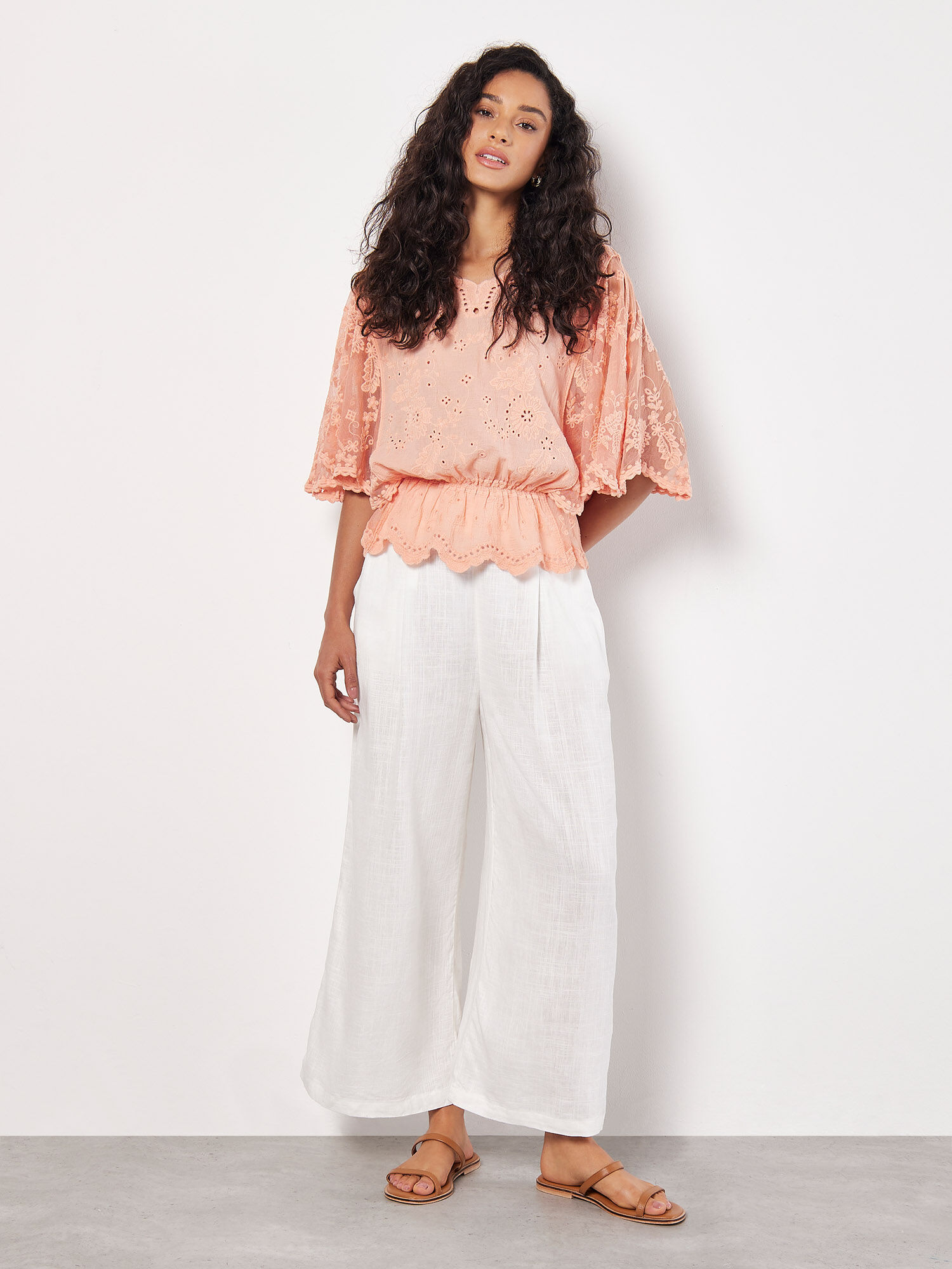 Floral batwing top discount