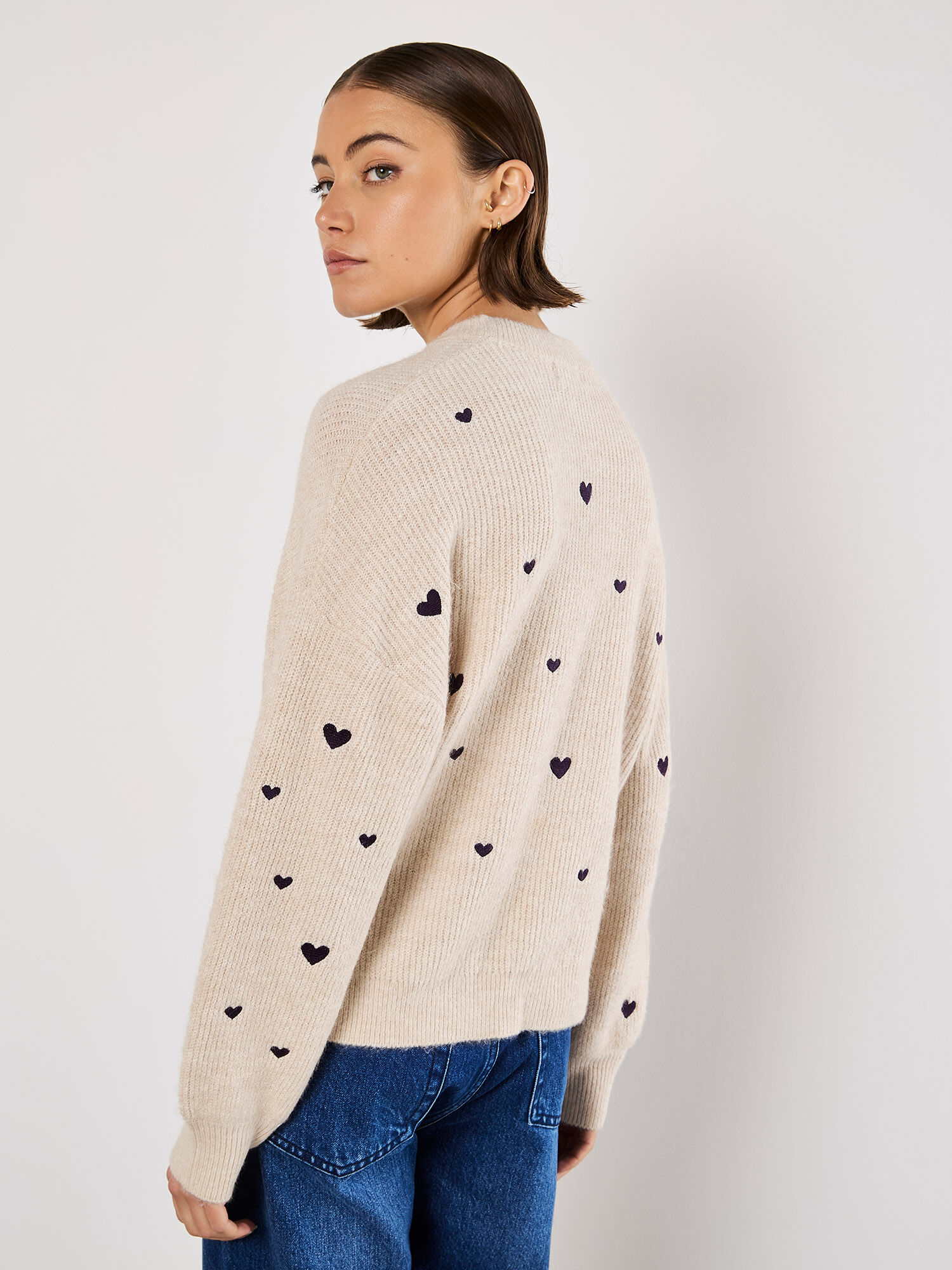古着人気アイテム Embroidered Heart Jumper | Apricot Clothing ミュージシャン