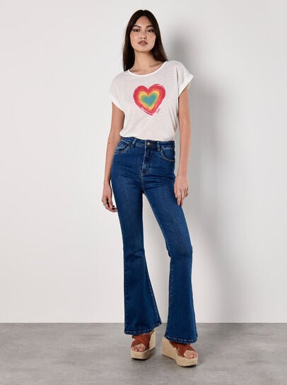 Heart Print Graphic T-Shirt