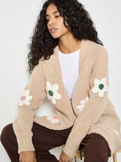 3D Daisy Chunky Knit Cardigan