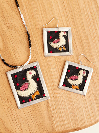 Silver Tone Embroidered Bird Beaded Necklace