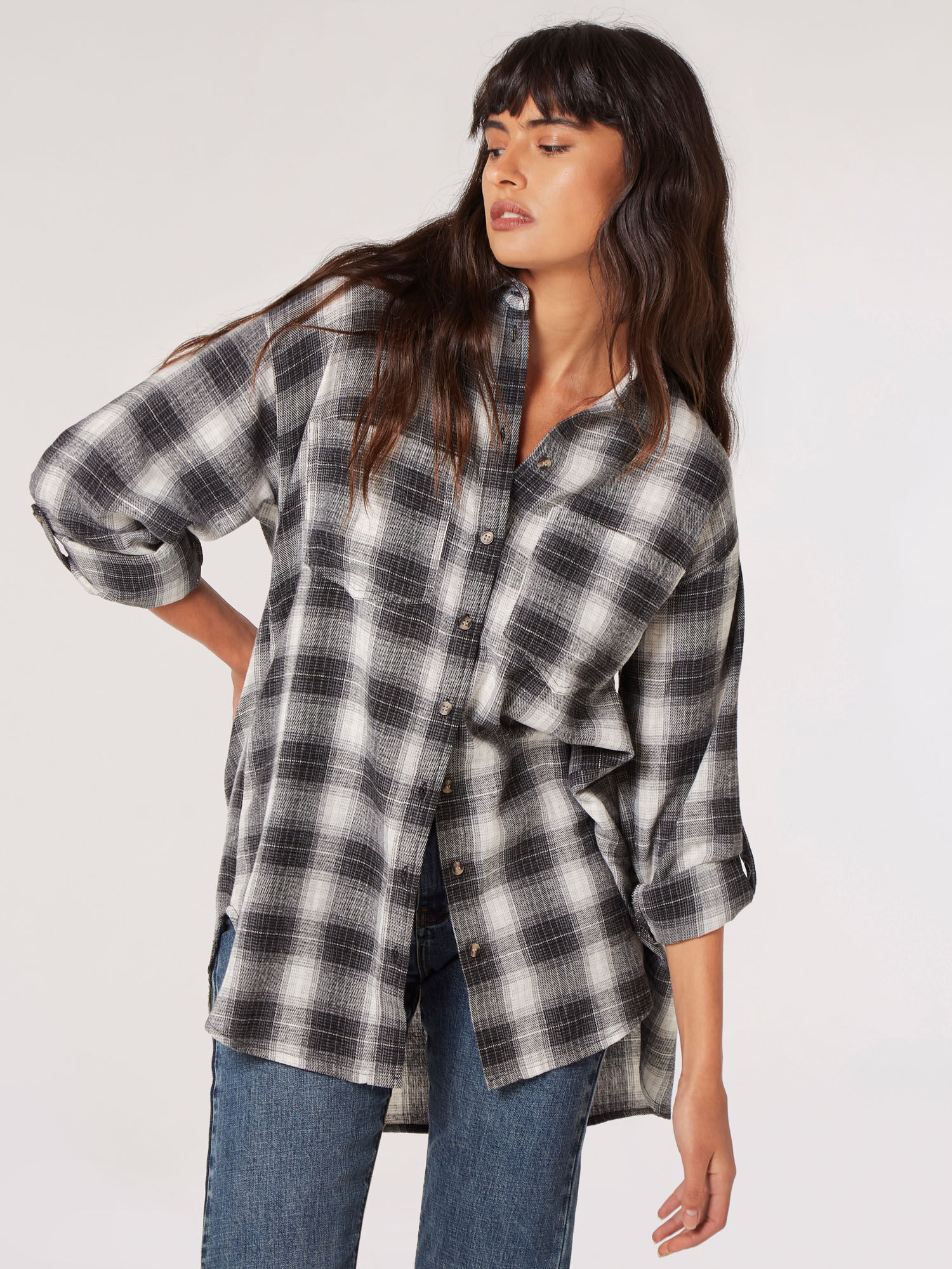 Chemises Et Chemisiers Vetements Pour Femmes Vetements Apricot