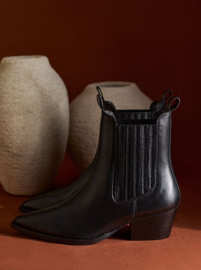 Short Heeled Pointed Boots