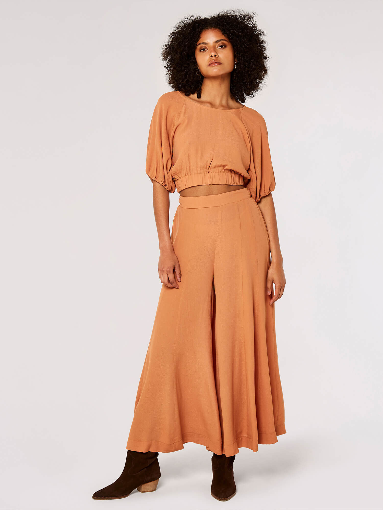 Pantalon palazzo court 2025