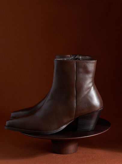Short Heeled Pointed Boots