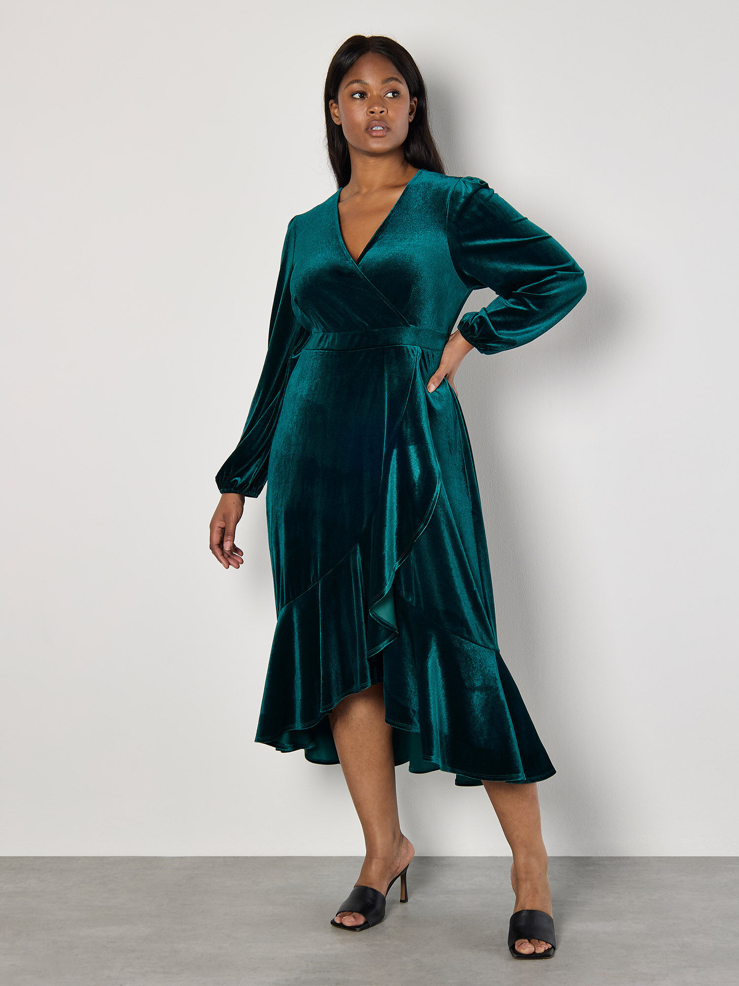 Wrap dress curve hot sale