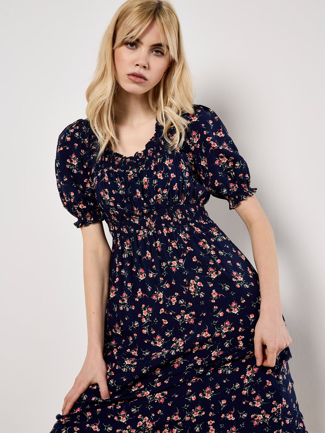 neon color dress SDERDZSE Women's Summer Dresses Glow in Dark Splatter Neon Short Sleeve  V-Neck Beach Dress Casual Dresses for Women M at Amazon Women's Clothing  store