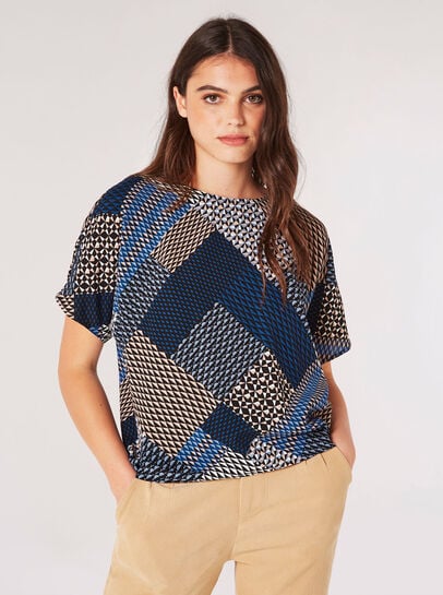 Geometric Patchwork Textured T-Shirt