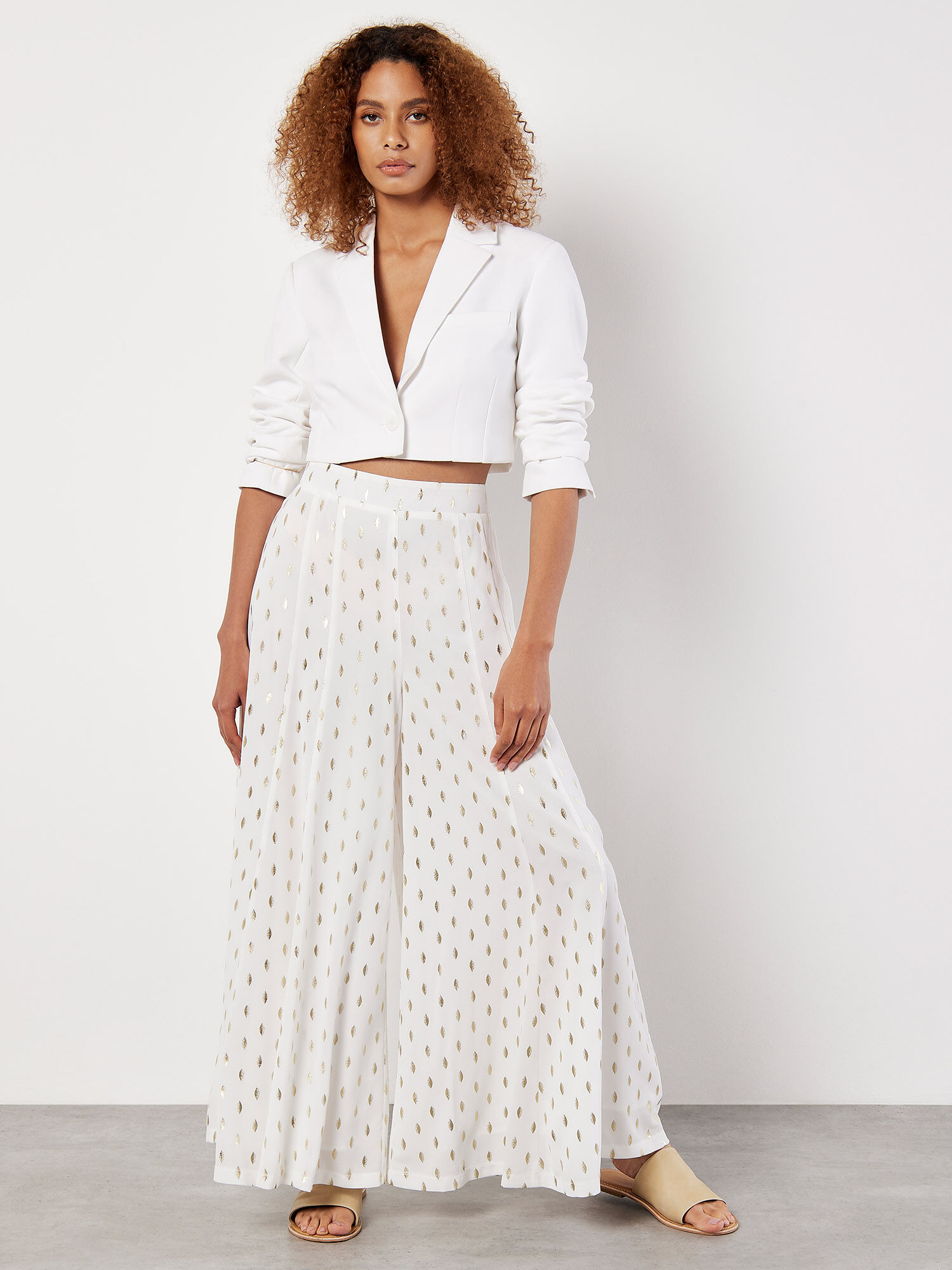 Flowy white trousers new arrivals