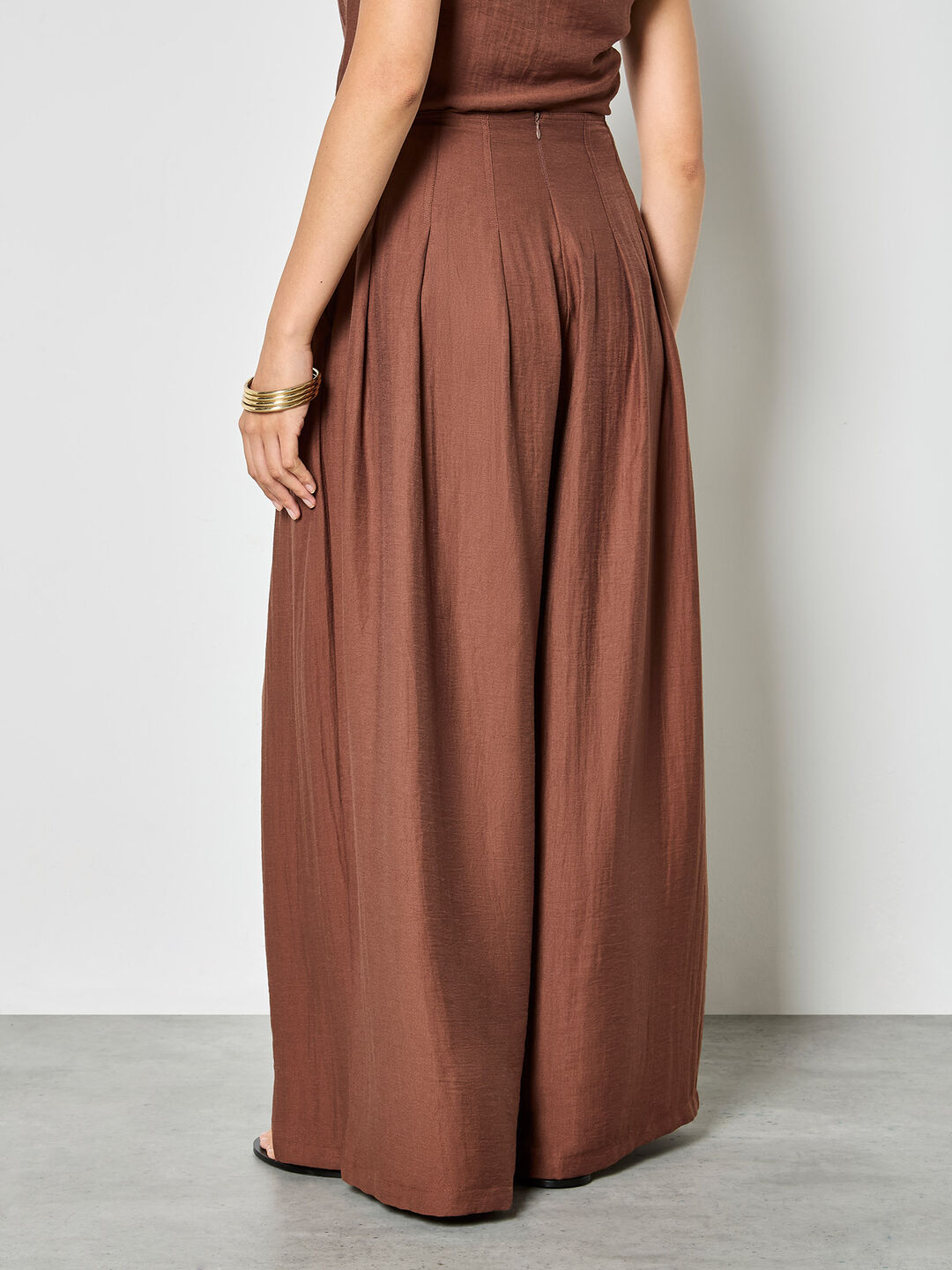 brown dress trousers ladies Textured Twill Wide-Leg brown trousers outfit ideas