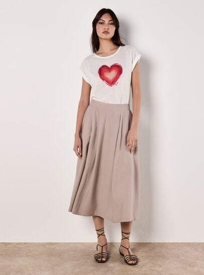 Heart Print Graphic T-Shirt