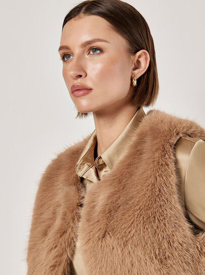 Faux Fur Cropped Gilet