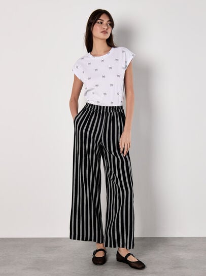 Bow Print T-Shirt