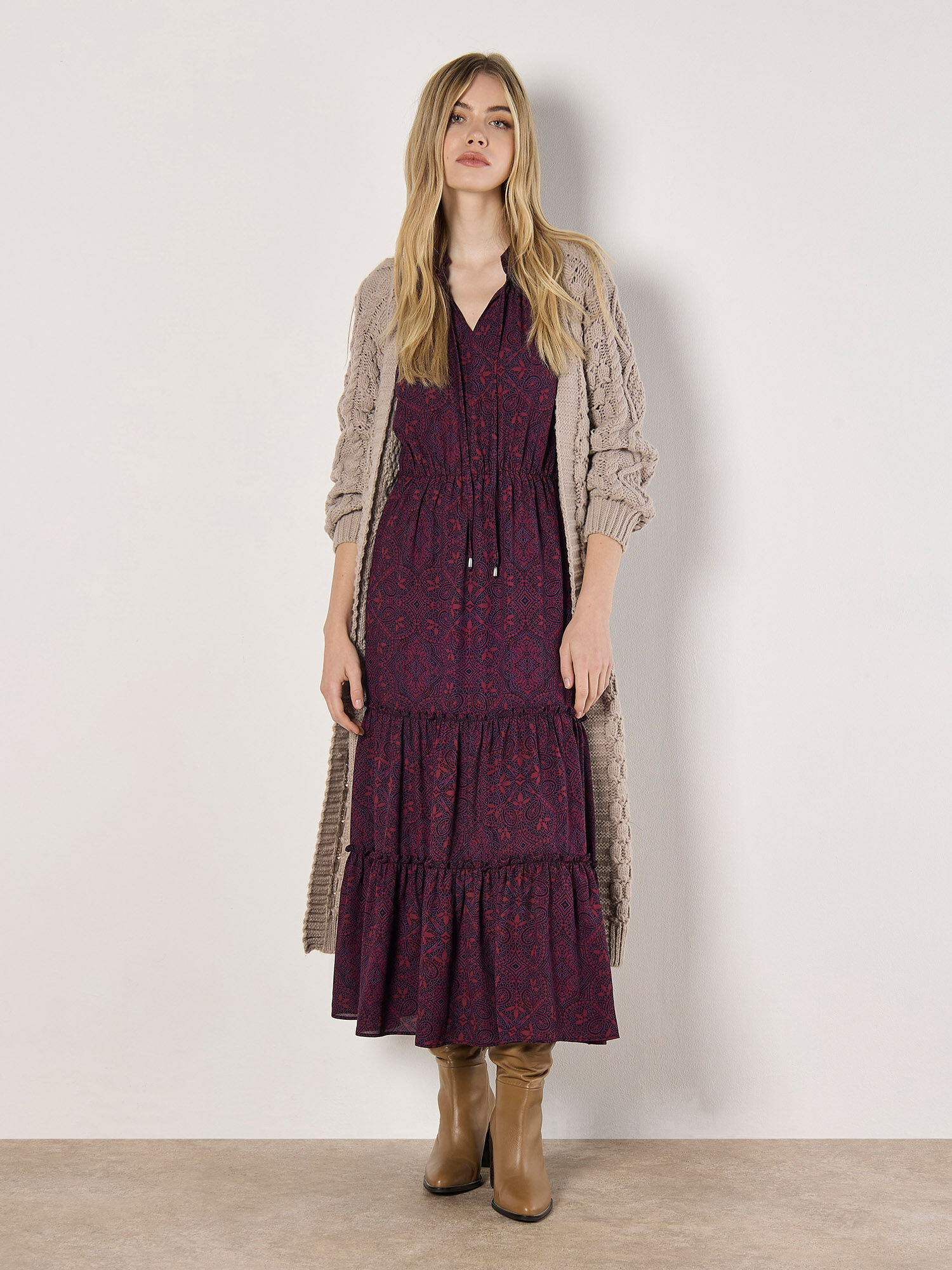 Robe Longue En Mousseline A Imprime Mosaique Vetements Apricot