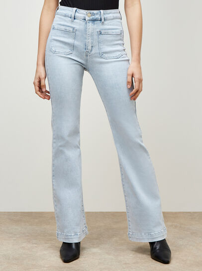 Luci Flare-Jeans In Heller Waschung