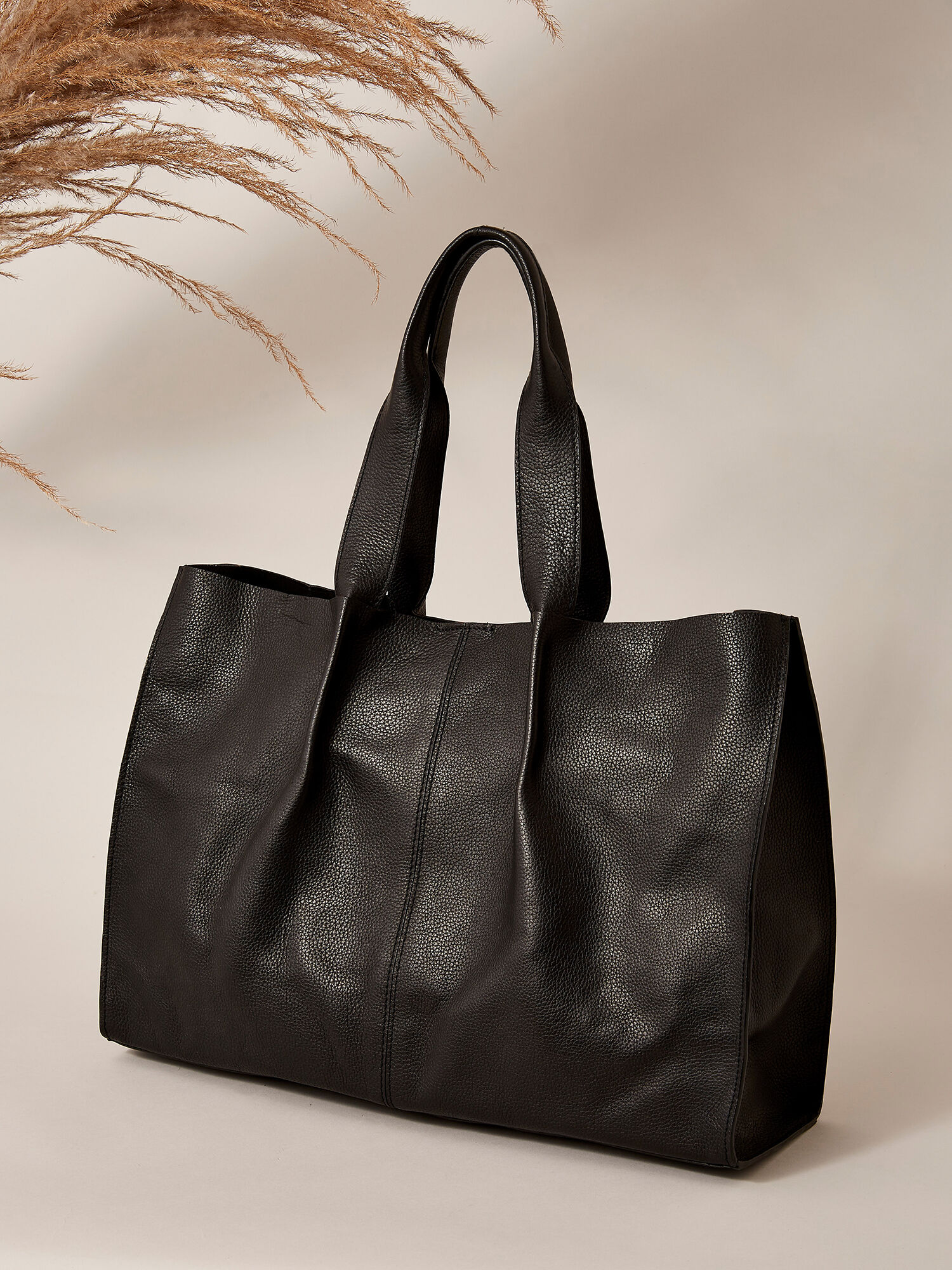 Leather Tote Bag Apricot Clothing