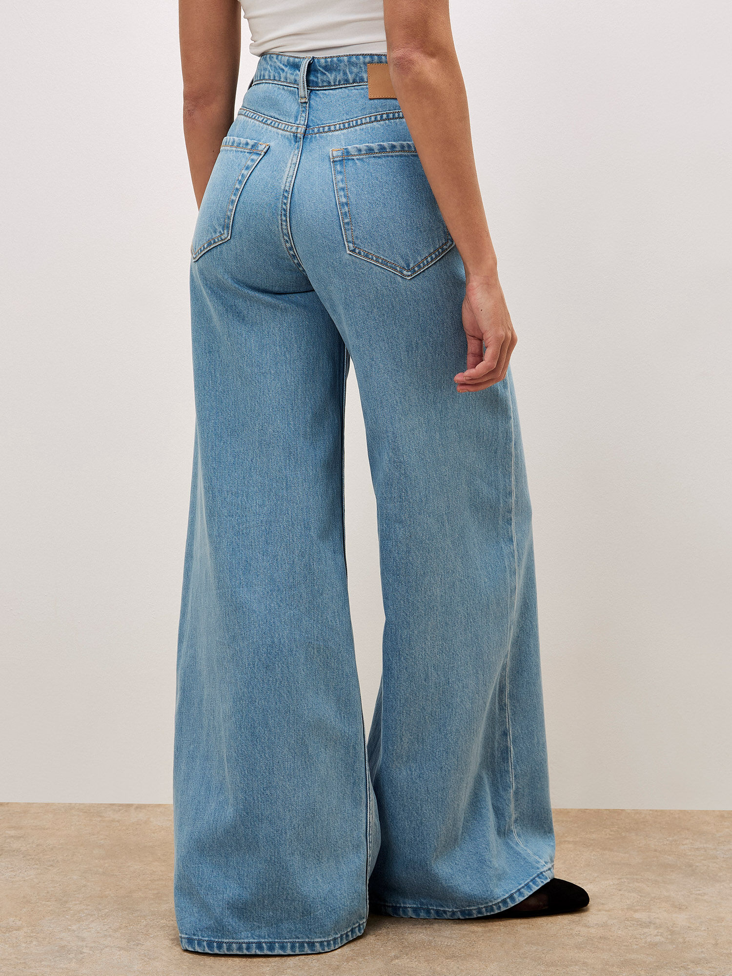 Zana Wide Leg Jeans | Apricot Clothing