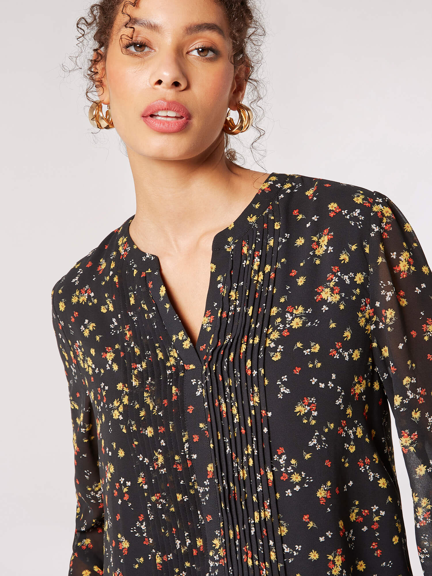 Vintage Floral Pintuck Pleat Blouse