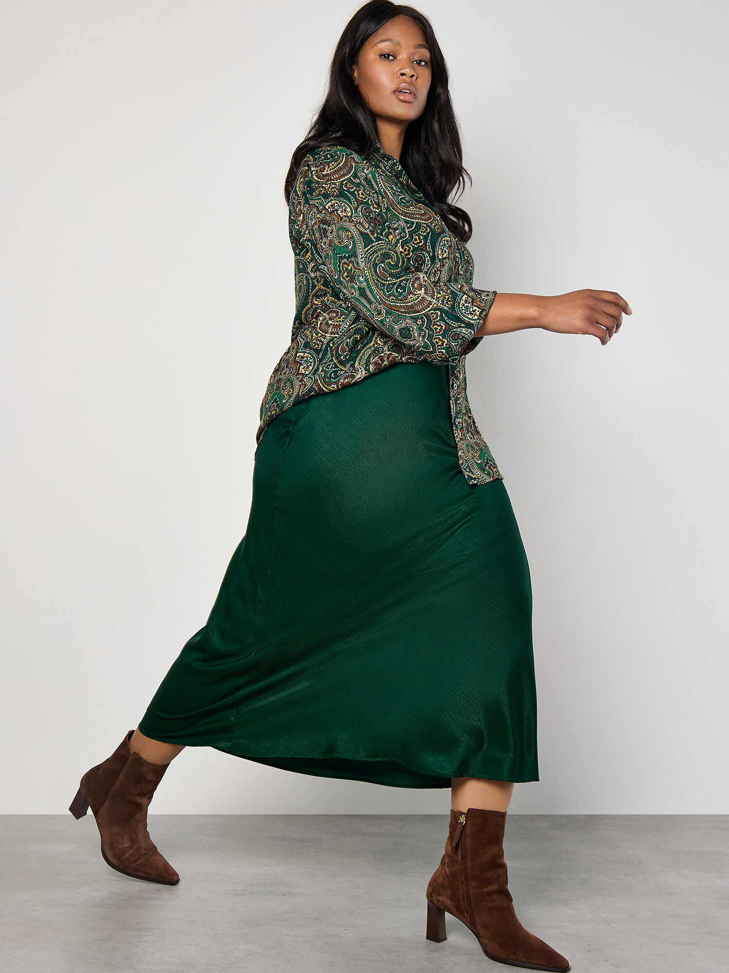 Jupes courbes Vetements pour femmes grande taille Vetements Apricot