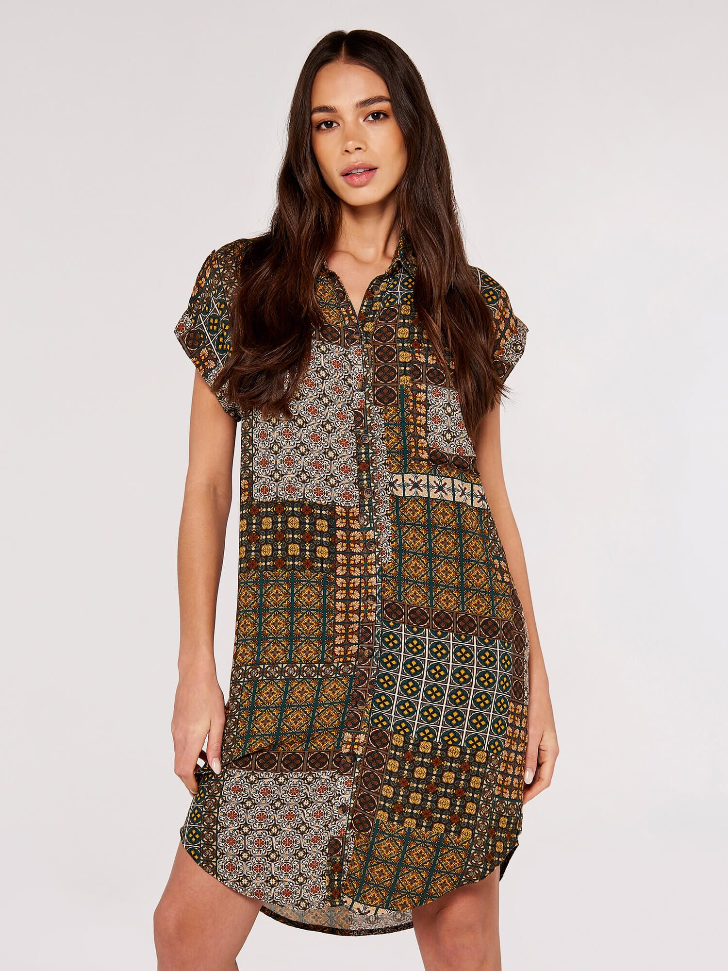 Apricot clothes store