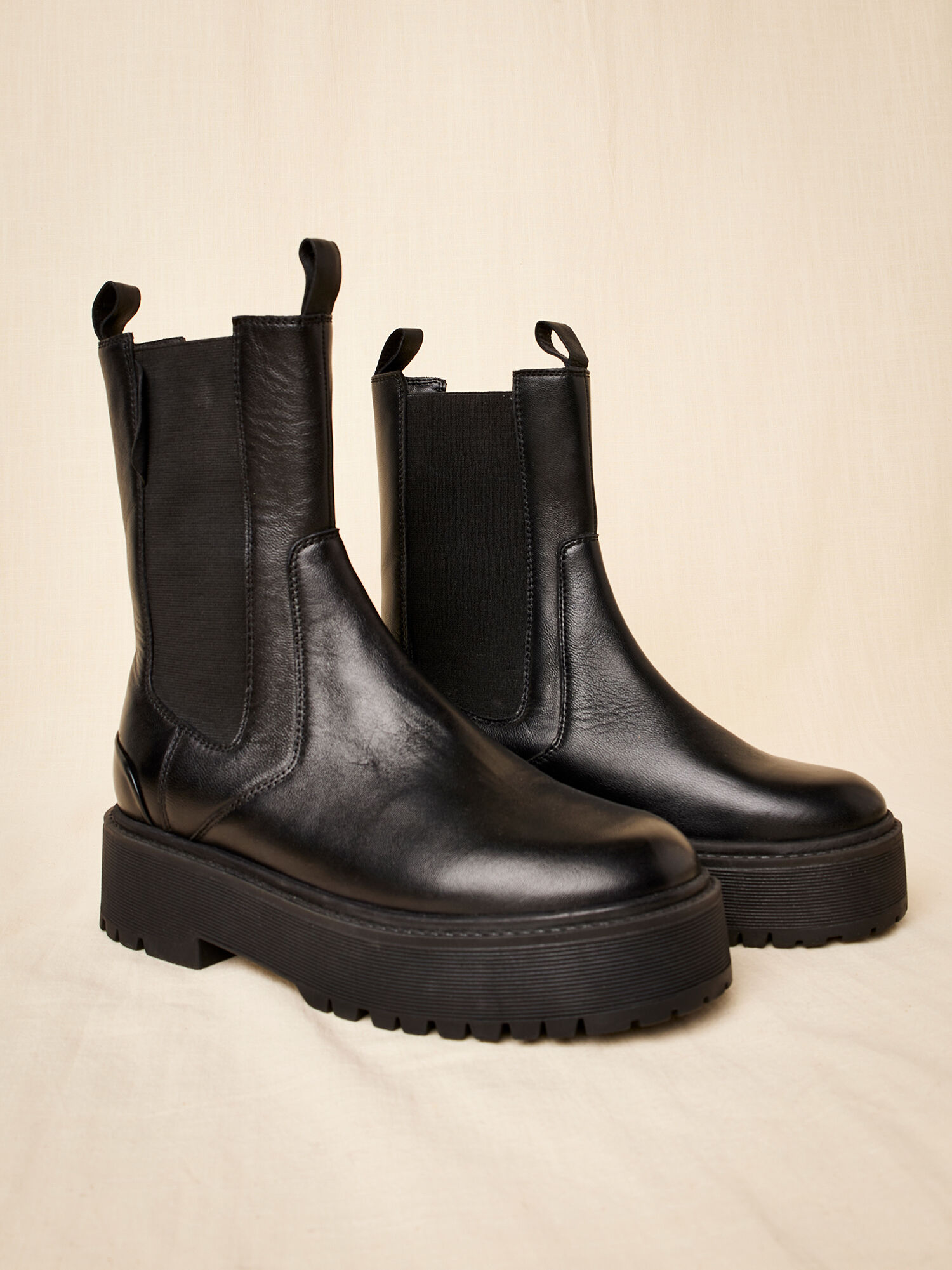 Large boots hotsell near me