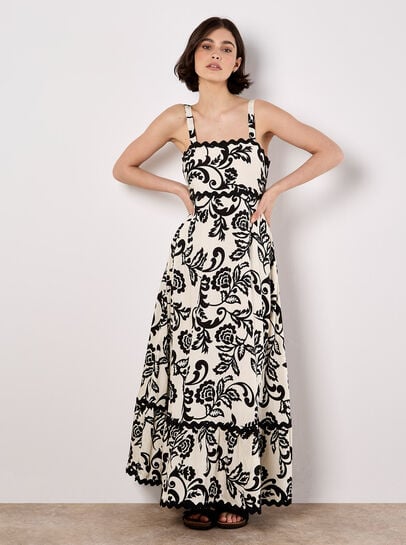 Monochrome Sarasa Floral Maxi Dress