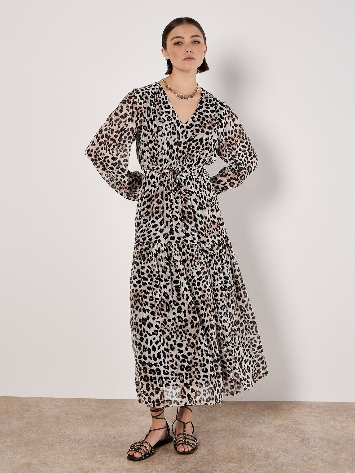 Shop Women s Clothing Apricot Clothing