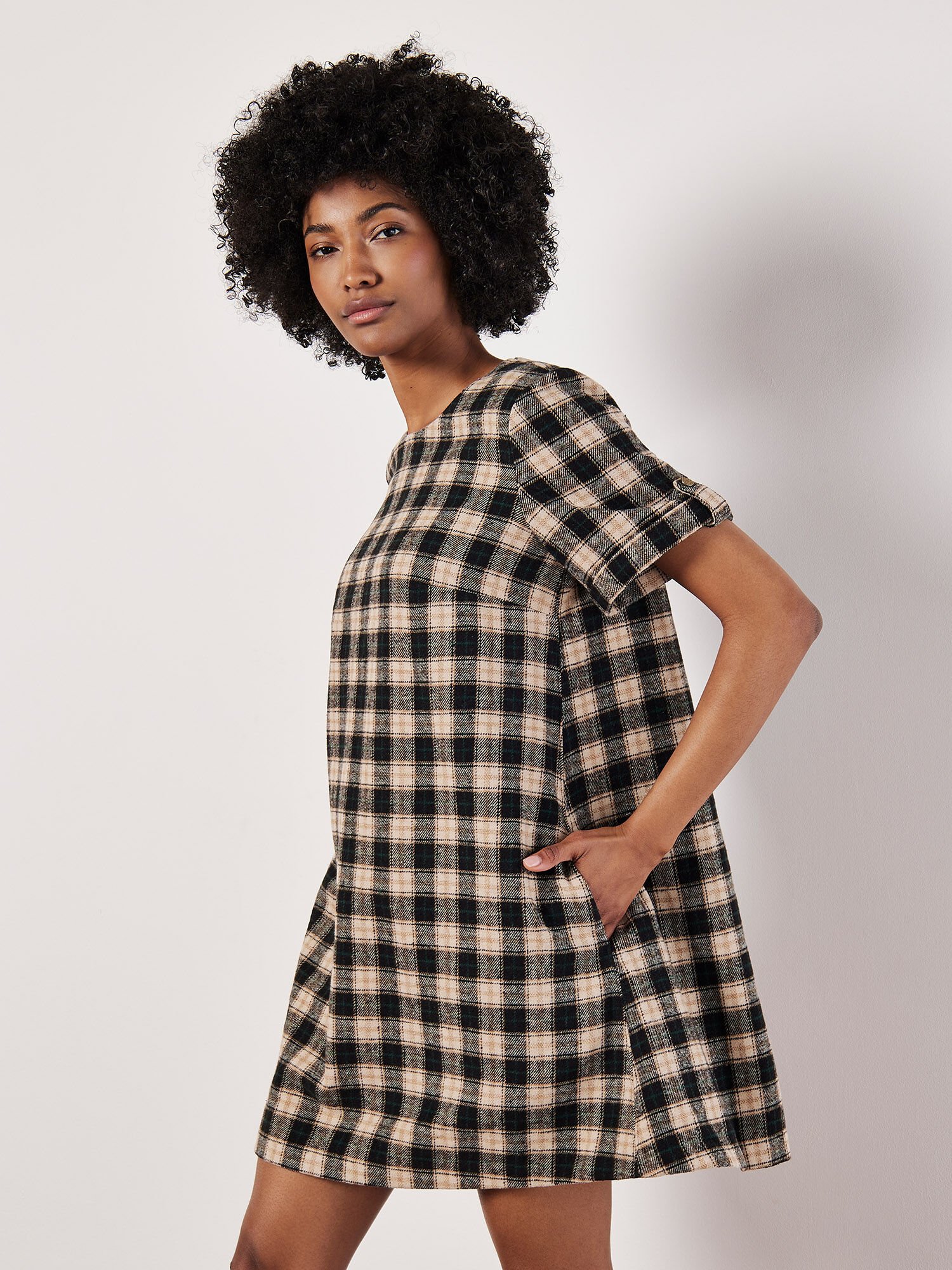 Robe Courte Trapeze A Carreaux Vetements Apricot