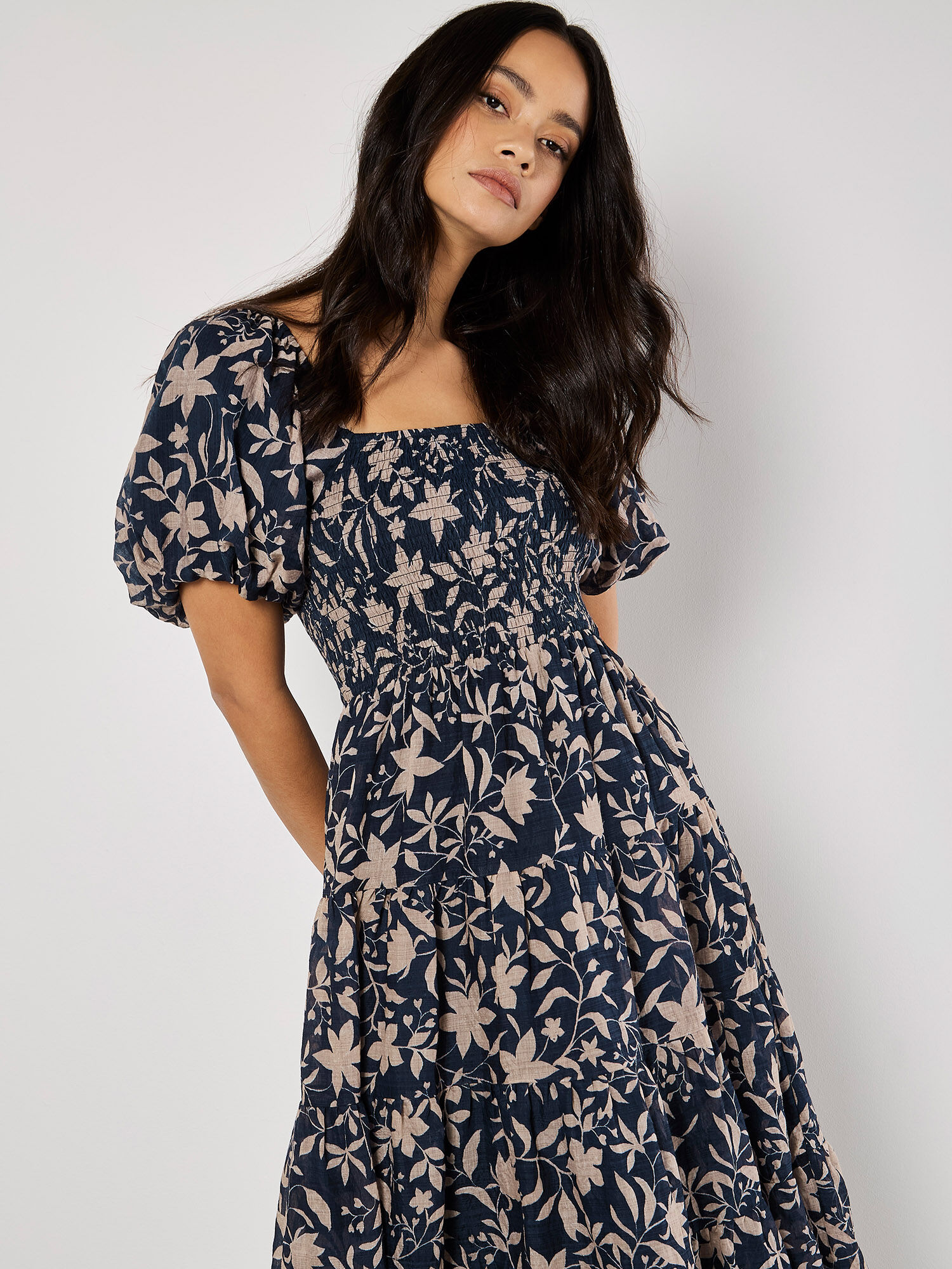 Sarasa Floral Tiered Midi Dress | Apricot Clothing