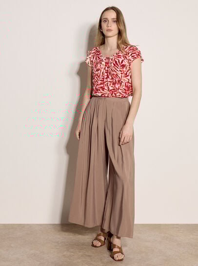 Leaf Print Tulip Sleeve Top