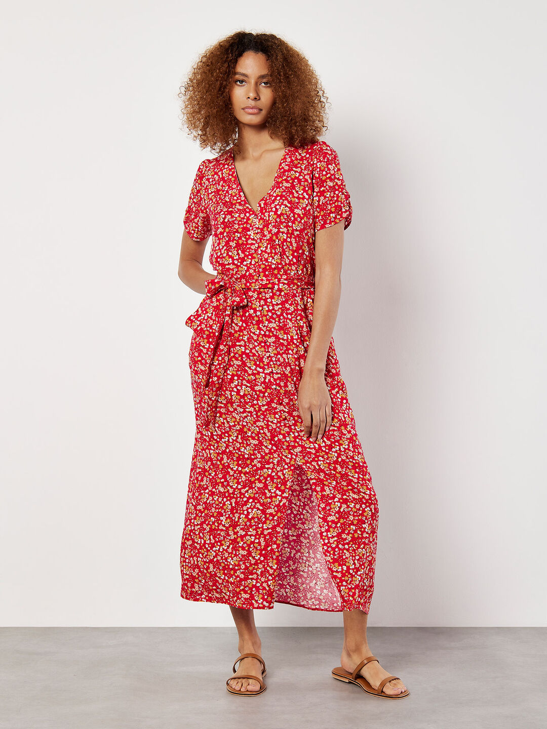 Ditsy Floral Decorative Button Midi Dress
