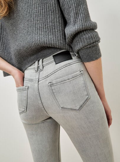 Sienna Skinny Fit Light Wash Jeans